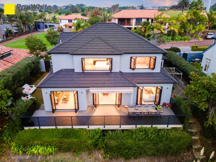 11 Tui Brae Beachlands_25