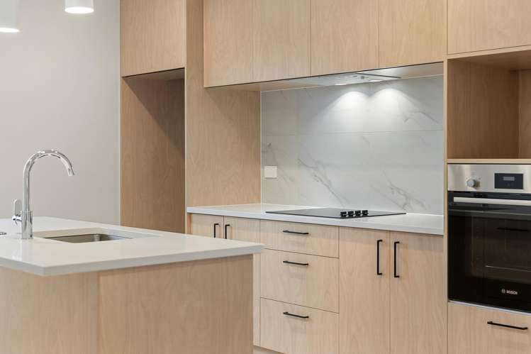 27 Awhi Lane Massey_12