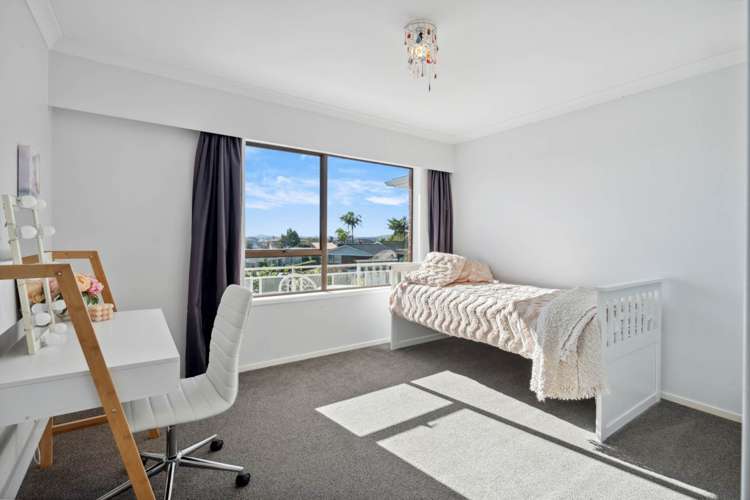 8 Ian Place Glendene_11