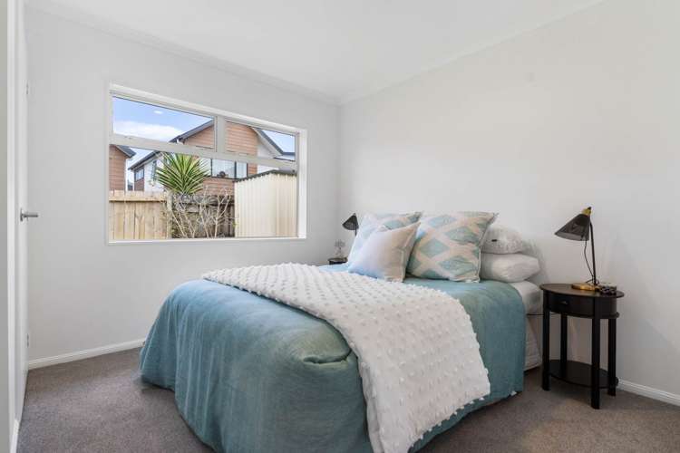 79 Elan Place Stanmore Bay_13