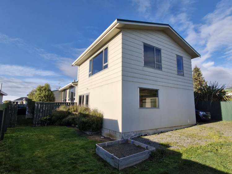 36 Walker Street Riverton_14