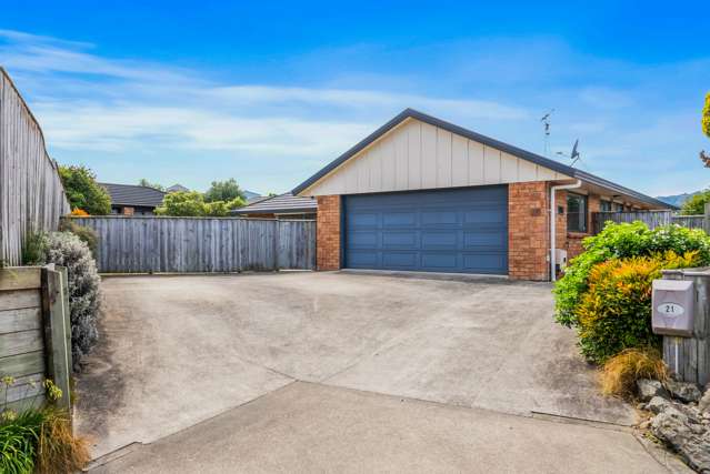 21 Leanne Way Waikanae Beach_1