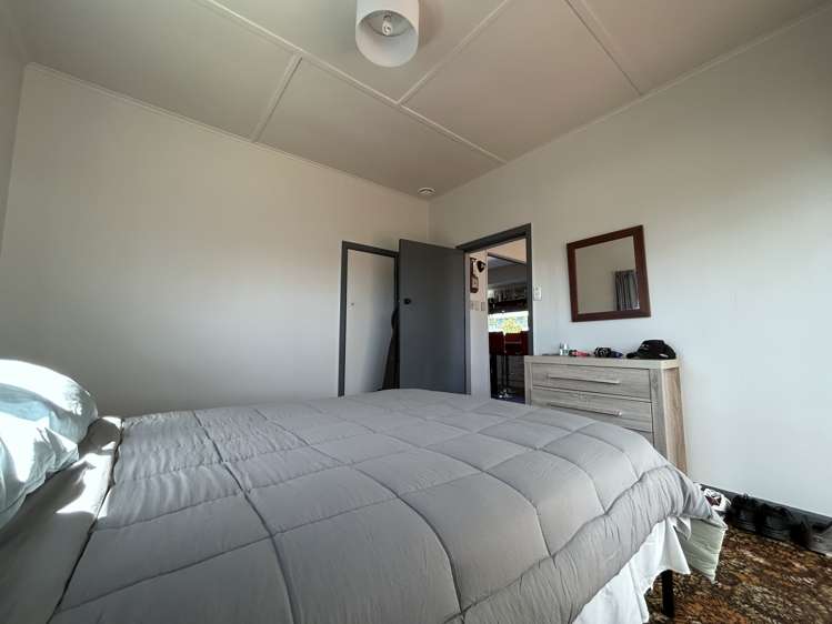 33 Ogilvie Road Gladstone_14