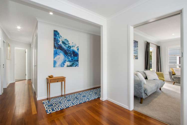 4 Sandleigh Drive Athenree_11