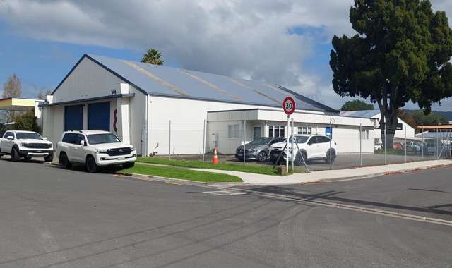A well-located versatile commercial building