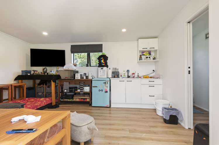 22 James Road Pahiatua_14