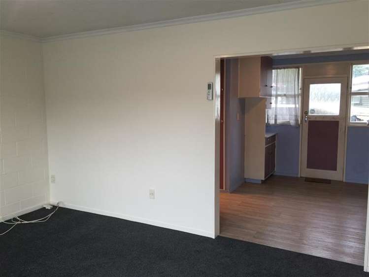 2/243 Vanguard Street 10811_3