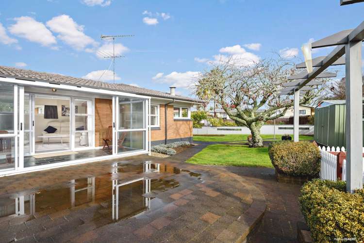 16 Crisp Avenue Pukekohe_15