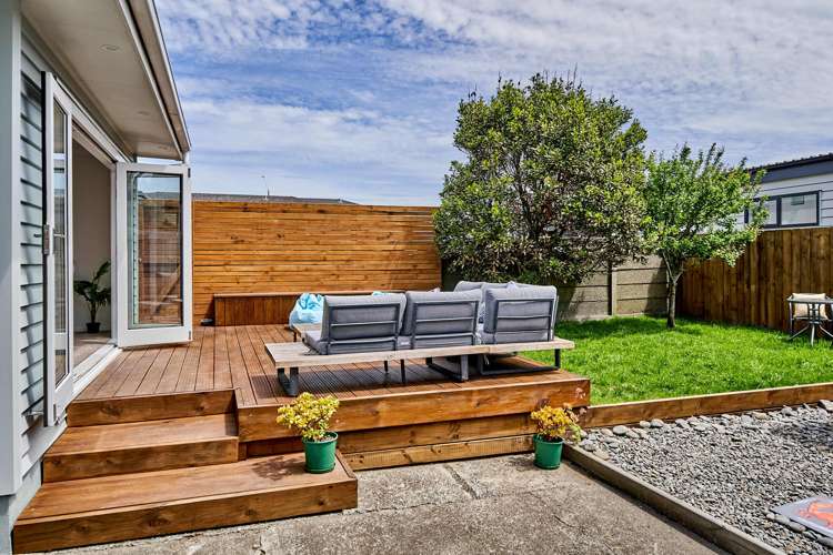 11 Tory Street Petone_20