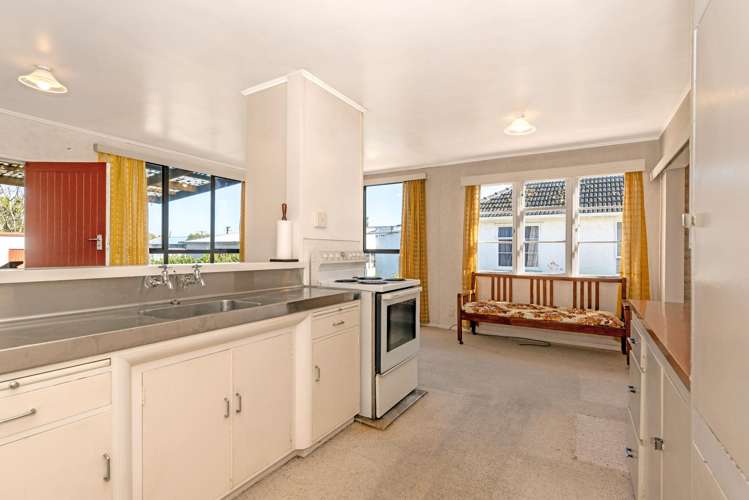 684 Childers Road Elgin_4