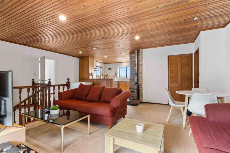 53 Heron Avenue East Matua_1