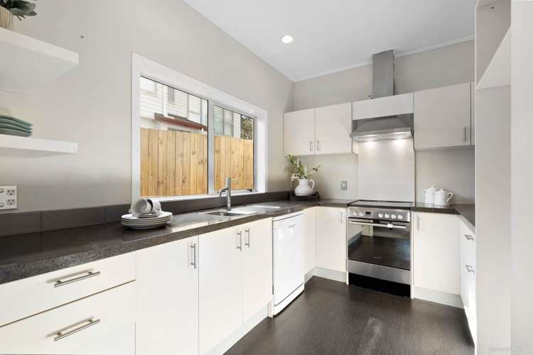 15a Gill Crescent Blockhouse Bay_4