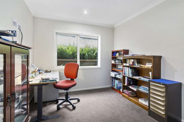 15 Dusky Crescent Aotea_14