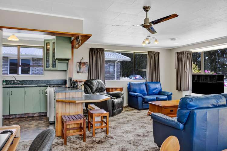 13 Flint Road West Stratford_8