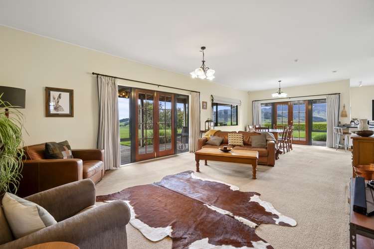 451 Table Flat Road Apiti_17