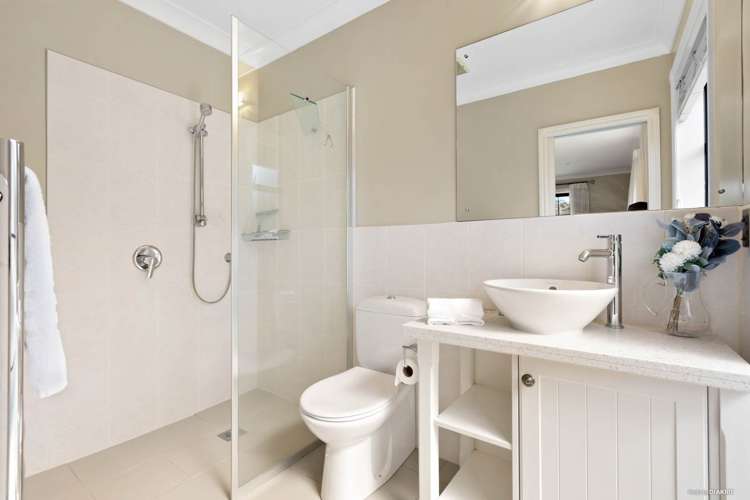 44b Rame Road Greenhithe_25