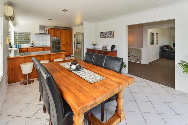 9 Flora Place Wattle Downs_16