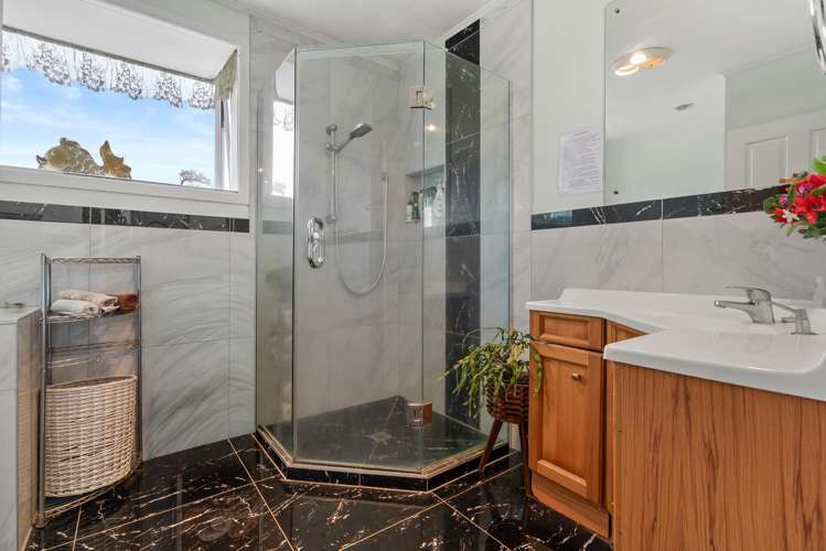 1512A-B Dominion Road Extension Mount Roskill_11