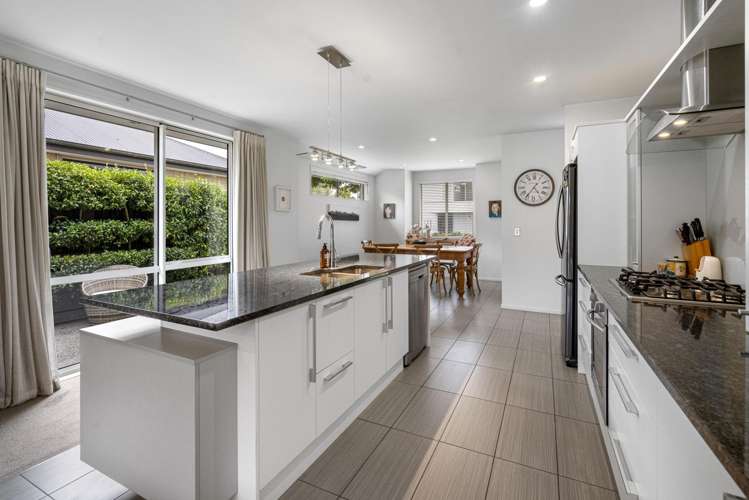 36 Applefield Court Northwood_4