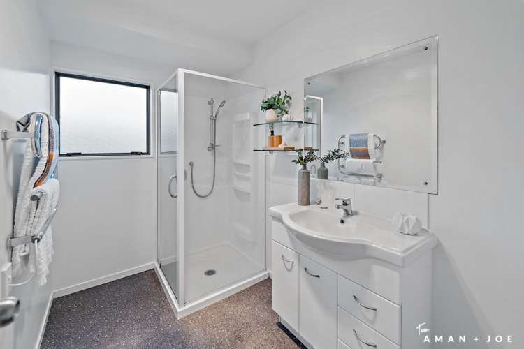 1/129 Bruce Mclaren Road Henderson_5