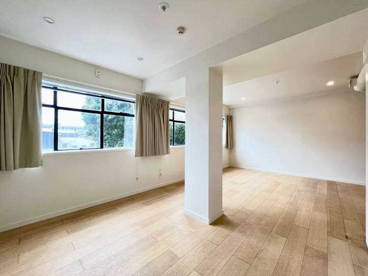  3B/163 Thorndon Quay Thorndon_6