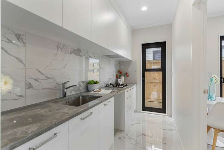 12 Hughs Way Flat Bush_14