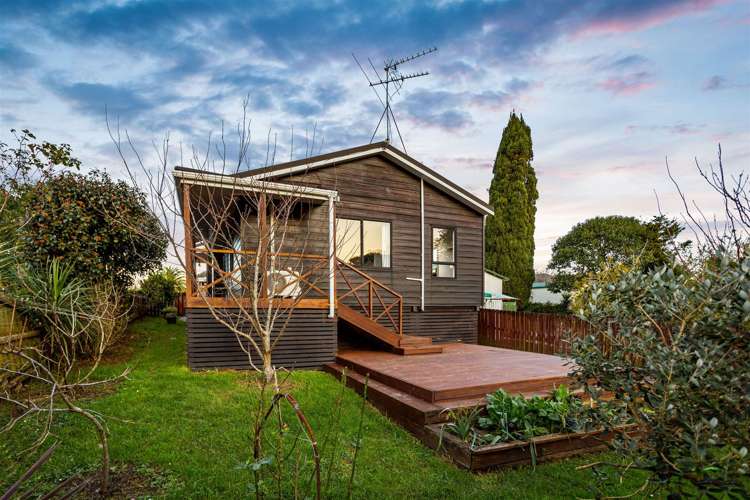 2/14 Queen Mary Avenue New Lynn_13