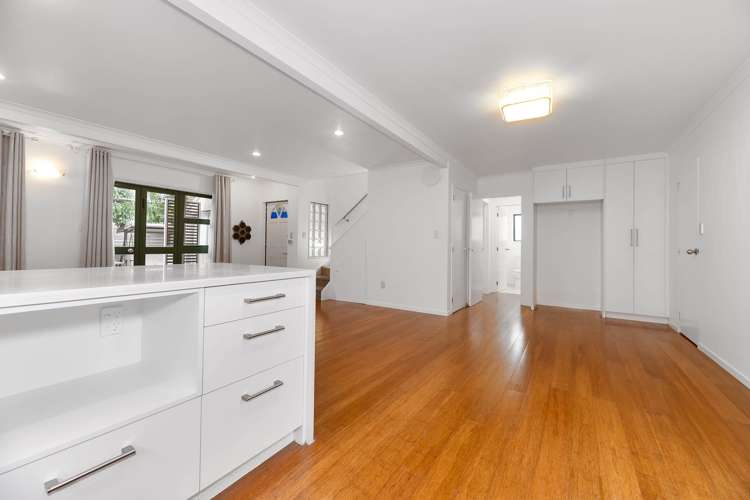 8 Marshall Laing Avenue Mt Roskill_8