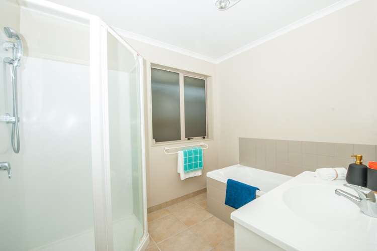 20 Leixlep Lane East Tamaki_13