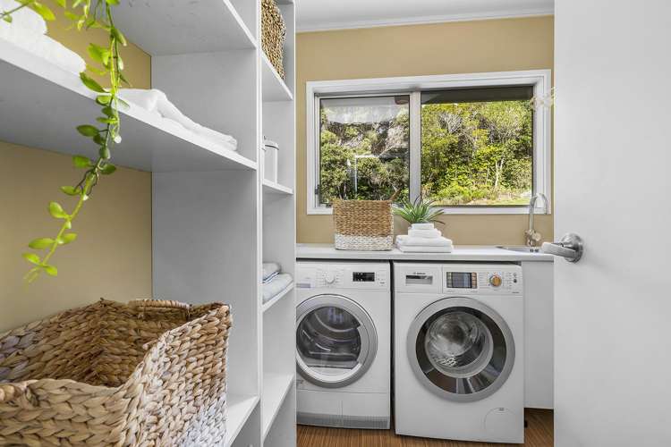 100 Larsen Crescent Tawa_32