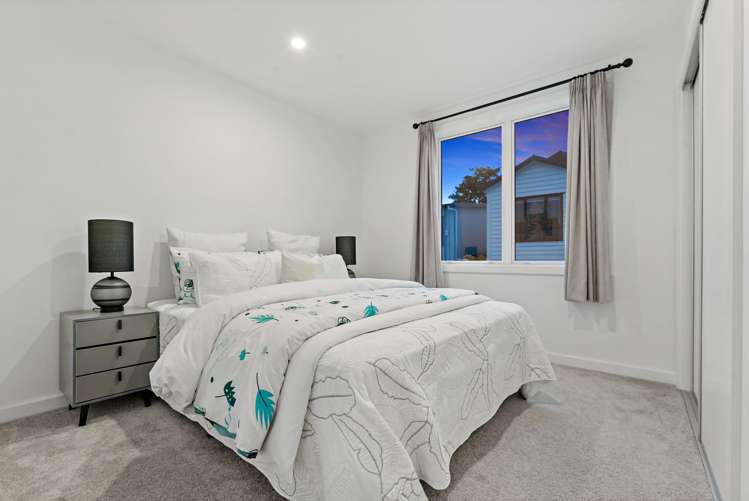 17C Holland Avenue Pt England_10