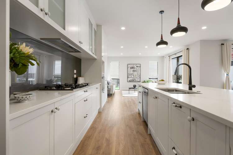 8 Thomas Rielly Avenue Hobsonville_8