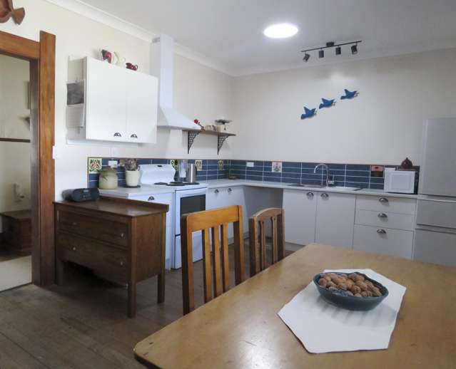 49 Shiel Street Reefton_3