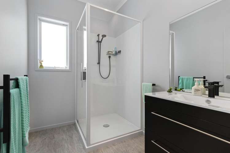 877 East Coast Rd Kaiaua_13