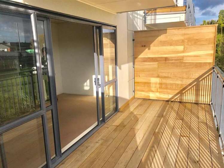 12/6 Ambrico Place New Lynn_5