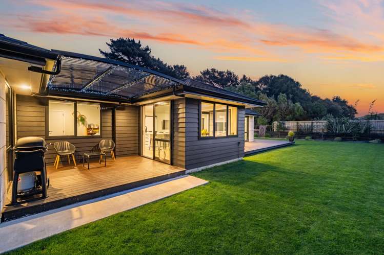 355 Grays Road Pāuatahanui_23