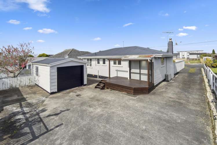 42 Churchill Avenue Manurewa_11