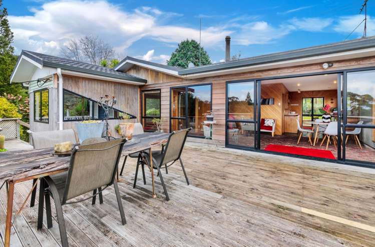 695 Huia Road Parau_9