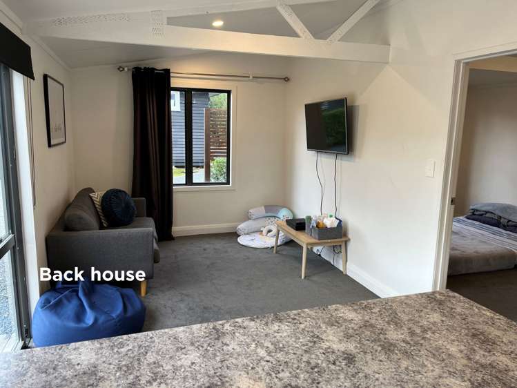 297 Dey Street Hamilton East_19