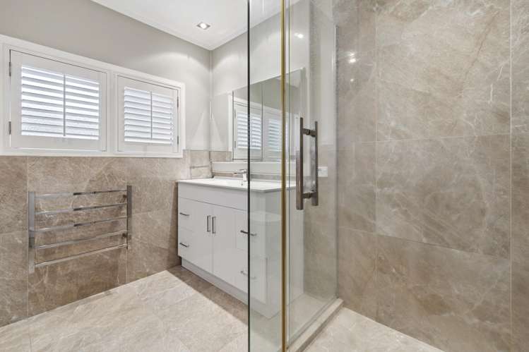 1/19 Kanohi Terrace Mangere Bridge_10