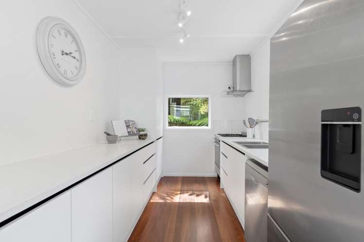 56 Sylvan Valley Avenue Titirangi_8