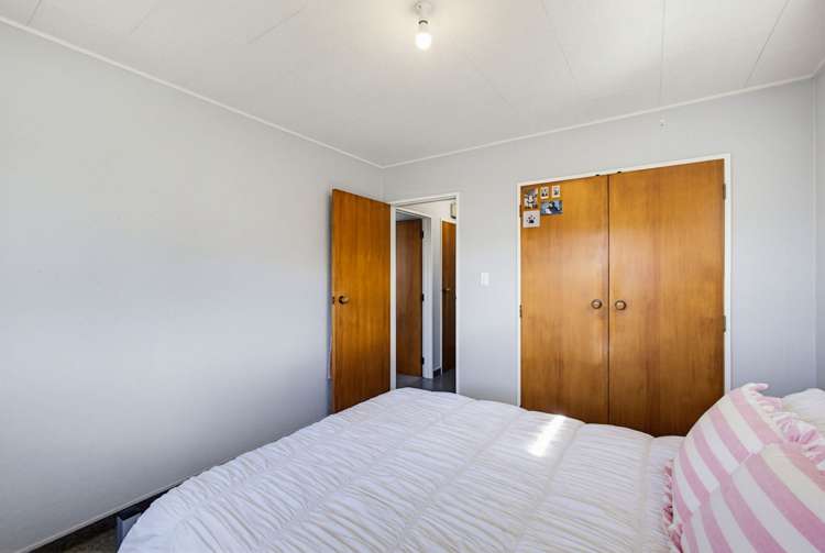 2/37 Middle Road Havelock North_18