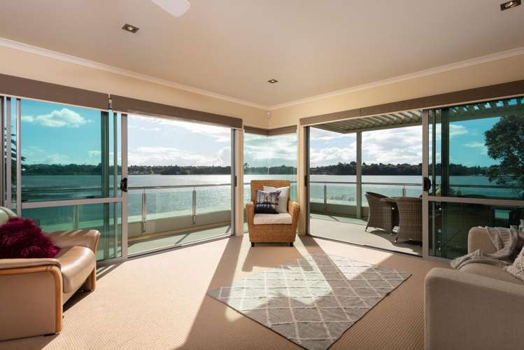 10 Azores Way Welcome Bay_1