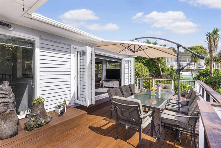 76 Marine Parade Mellons Bay_8