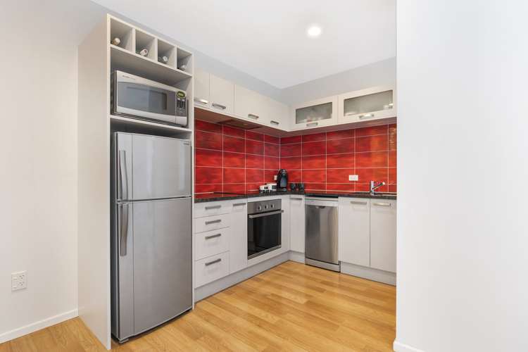 2d/121 Newton Road Eden Terrace_12