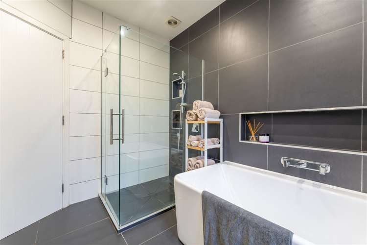 24 Grasmere Street Waimataitai_12