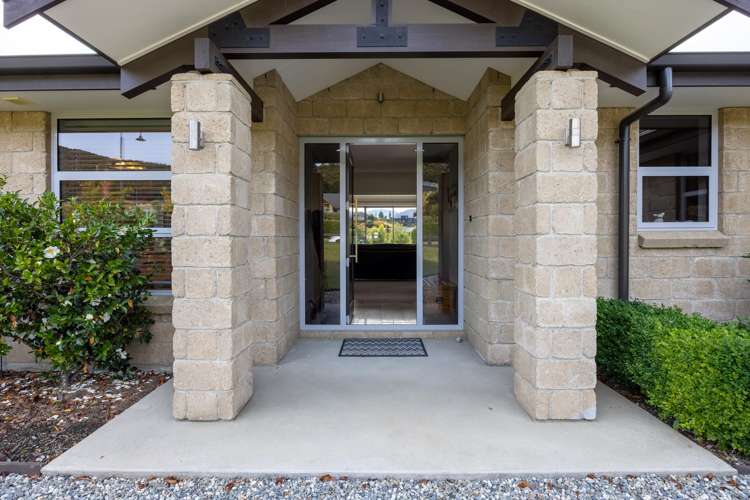 8 Hidden Hills Drive Wanaka_12