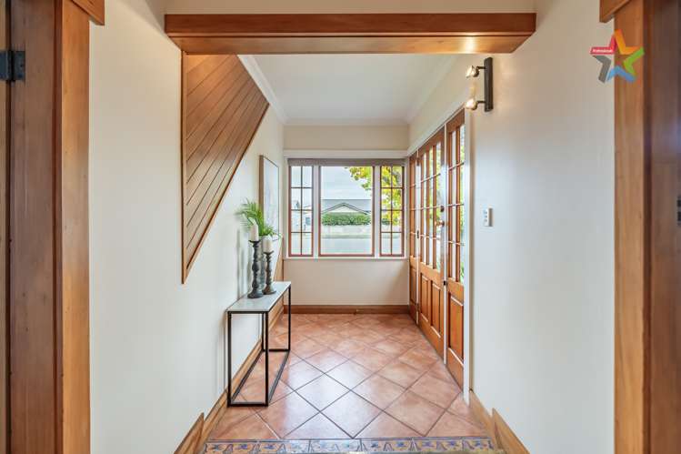 21 Central Terrace Alicetown_13