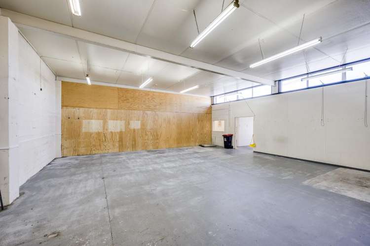 405 Avenue Road East Hastings Central_11