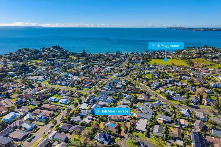 24 Halldene Terrace Red Beach_28